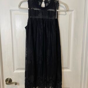 Romantic Black Lace Sleeveless Dress – Size M